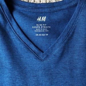 Men's v-neck t-shirt